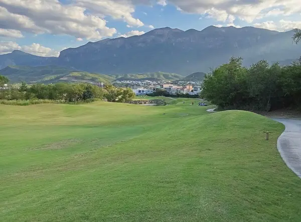 Terreno en venta en Residencial y Club de Golf la Herradura, Monterrey — foto 2 de 3