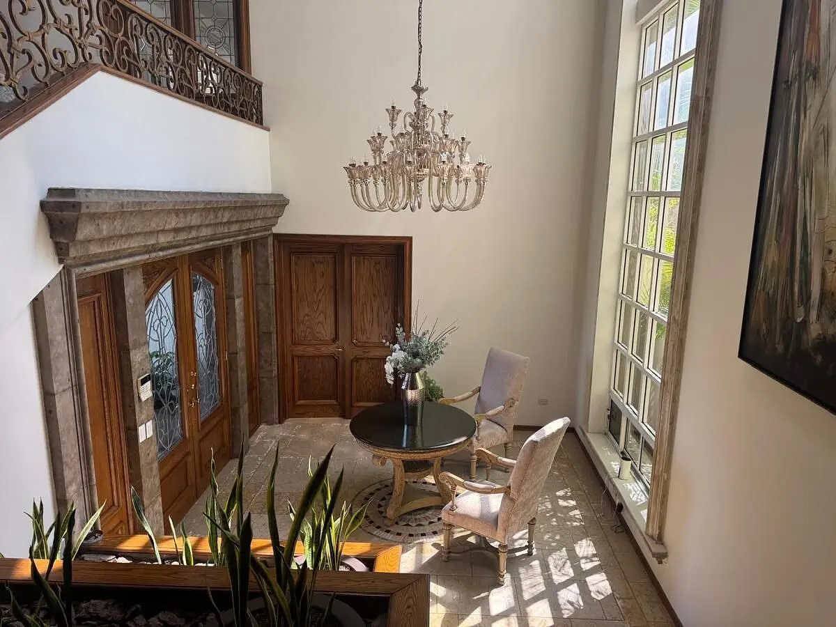 Casa en venta en Las Cumbres 2 Sector, Monterrey — foto 1 de 7