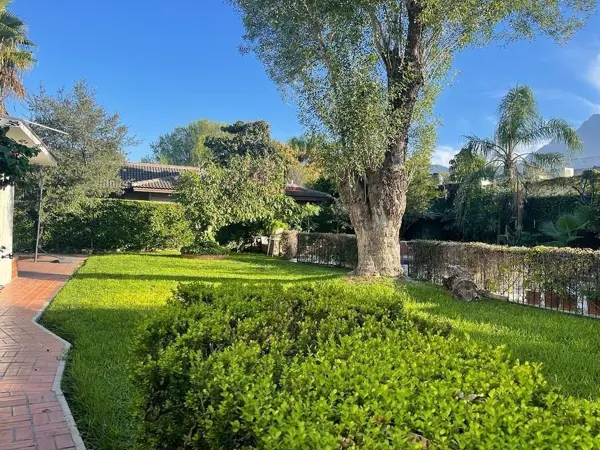 Terreno en venta en Del Valle, San Pedro Garza García — foto 2 de 6