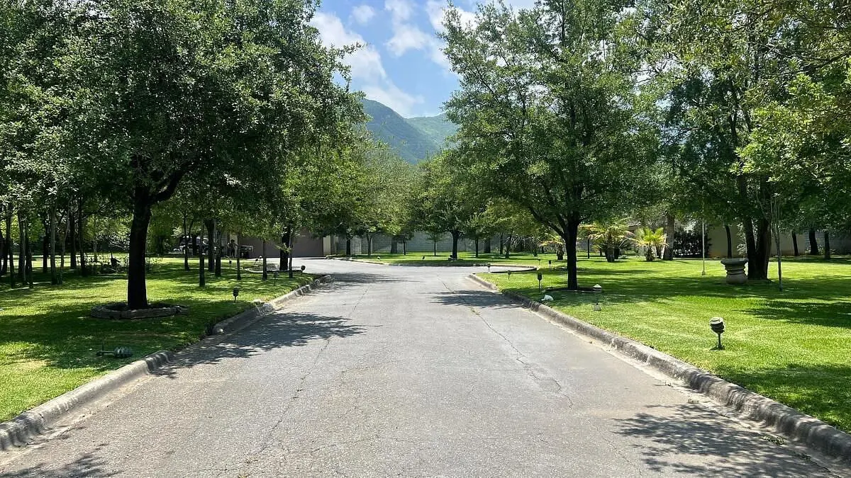 Quinta en venta en Los Cristales, Monterrey — foto 1 de 18