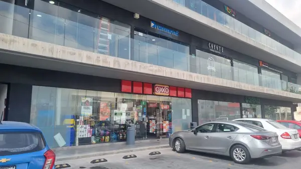 Local en renta en Mitras Centro, Monterrey — foto 3 de 6