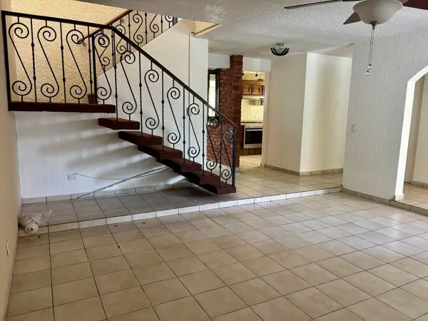 Casa en renta en Zona Mirasierra, San Pedro Garza García — foto 2 de 3