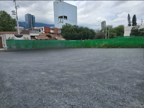 Terreno en renta en Del Valle, San Pedro Garza García — foto 2 de 4