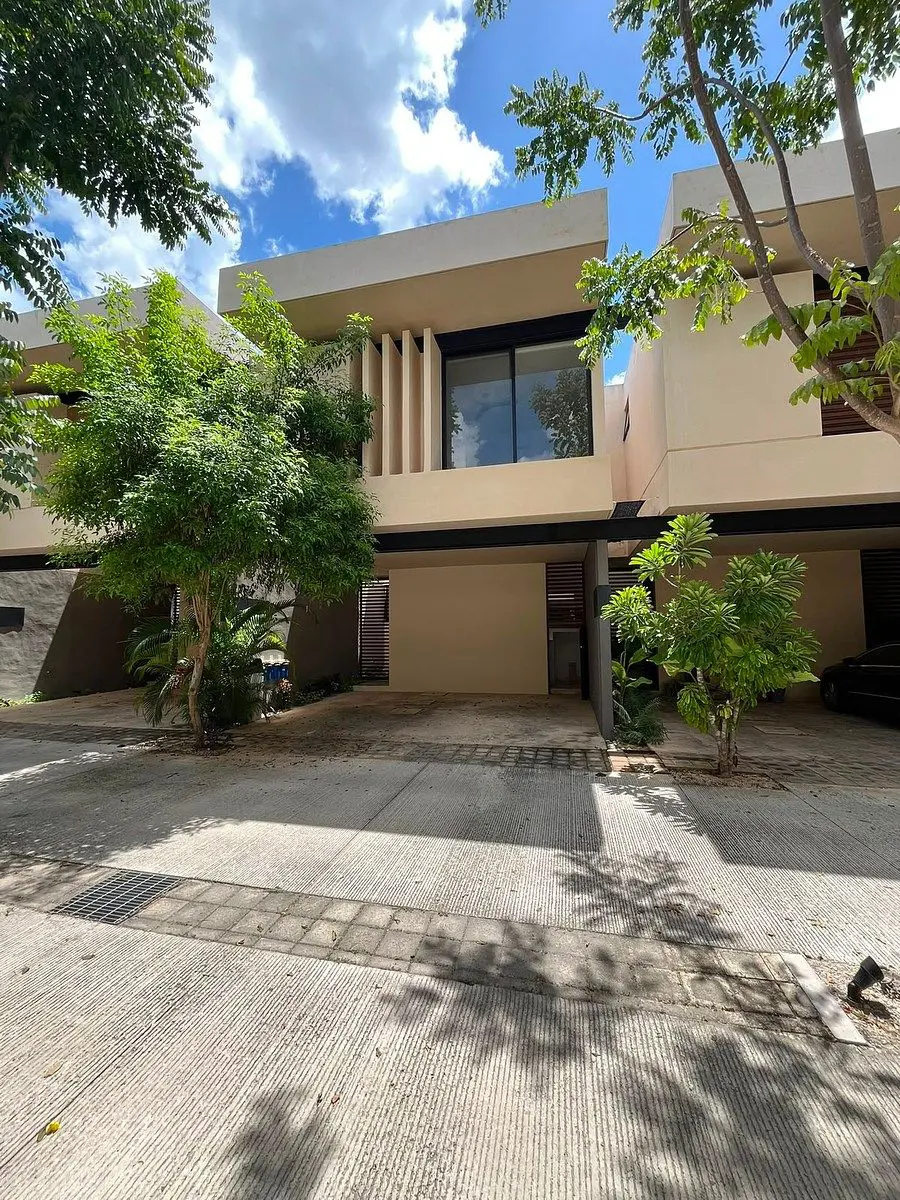 Casa en renta en Temozon Norte, Mérida — foto 1 de 36