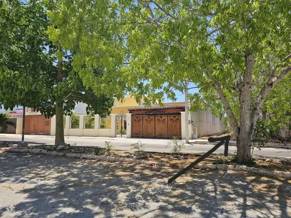 Terreno en Venta en Zona Residencial en Viladiu, Cholul.