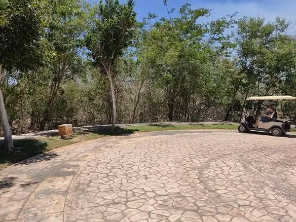 Terreno en venta en Yucatán Country Club, Mérida — foto 2 de 5
