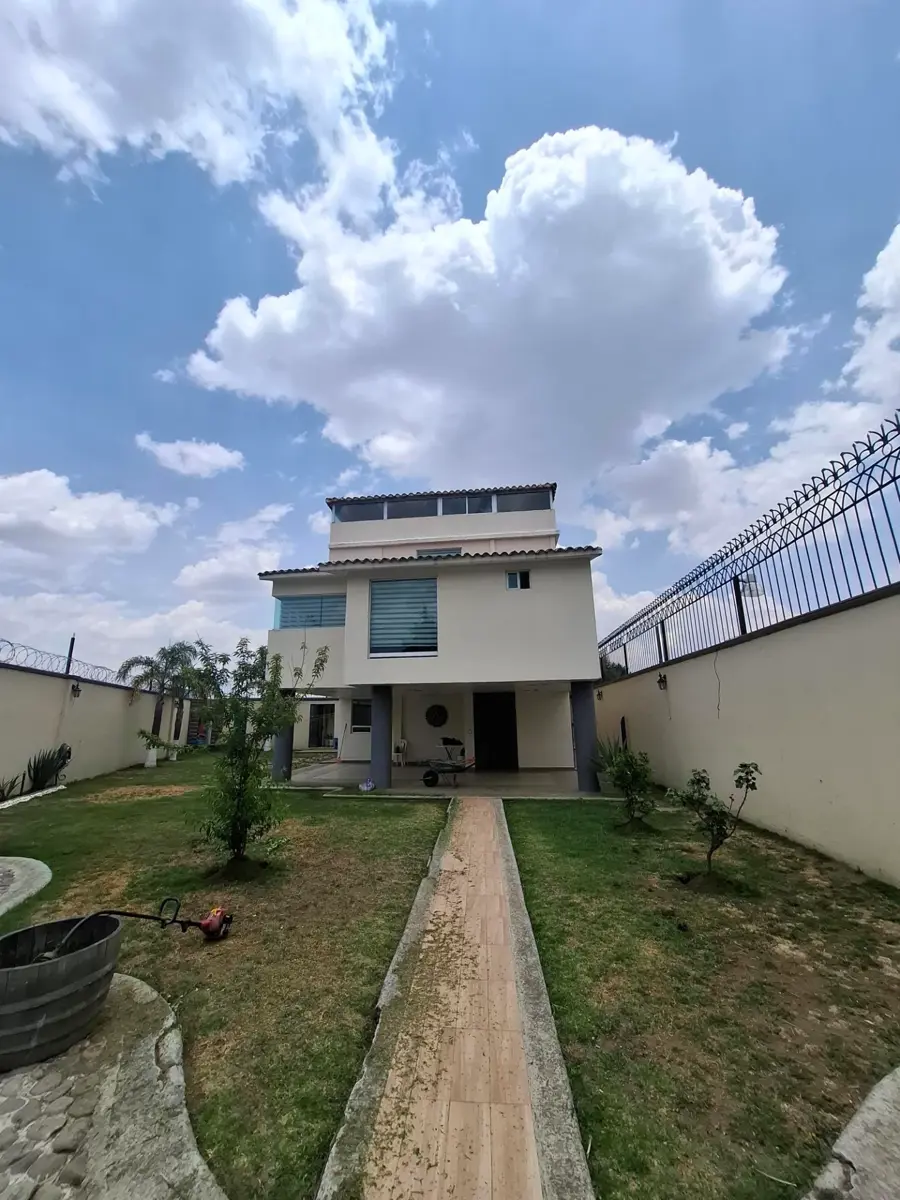 Casa en venta en Cacalomacán Centro, Toluca — foto 1 de 19