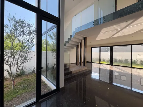 Casa en venta en Bosques de las Misiones Sector Encino, Santiago — foto 2 de 29