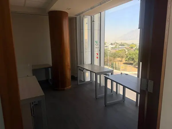 Oficina en renta en Lomas del Valle, San Pedro Garza García — foto 2 de 12