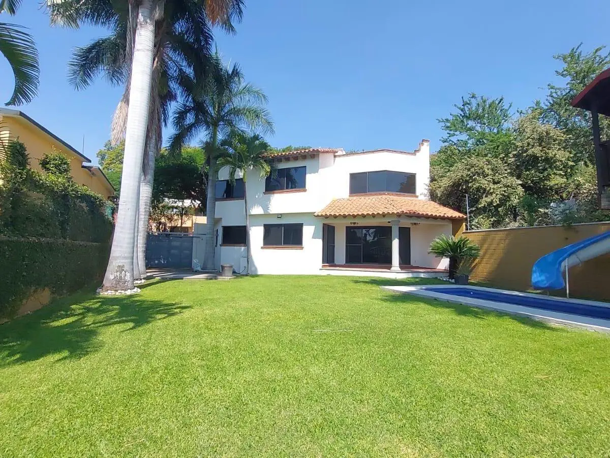 Casa en venta en Fraccionamiento Burgos Bugambilias, Temixco — foto 1 de 30