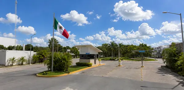 Oportunidad de Adquisición en Cancún: Casa en Régimen de Regularización