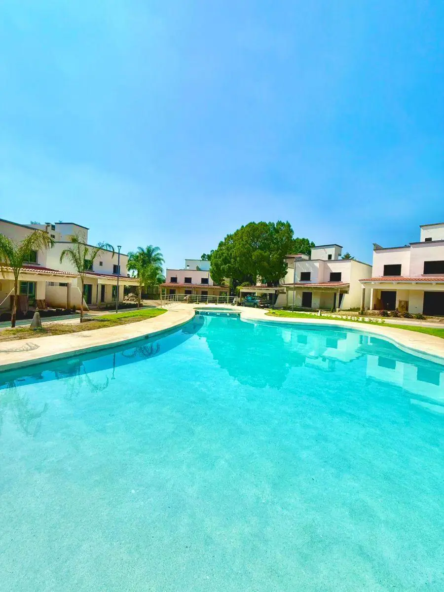 Casa en venta en Jardines de Ahuatepec, Cuernavaca — foto 1 de 18