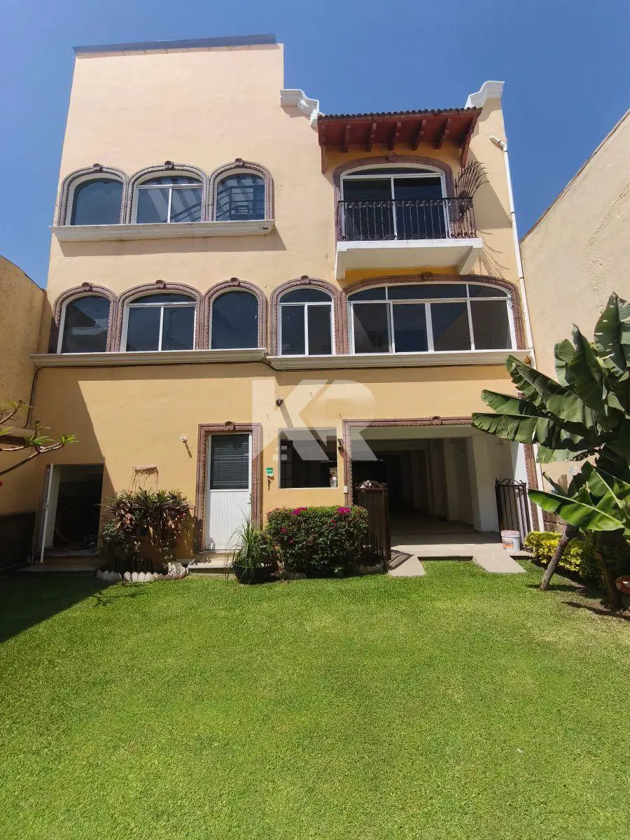 Casa en venta en Vista Hermosa, Cuernavaca — foto 1 de 50
