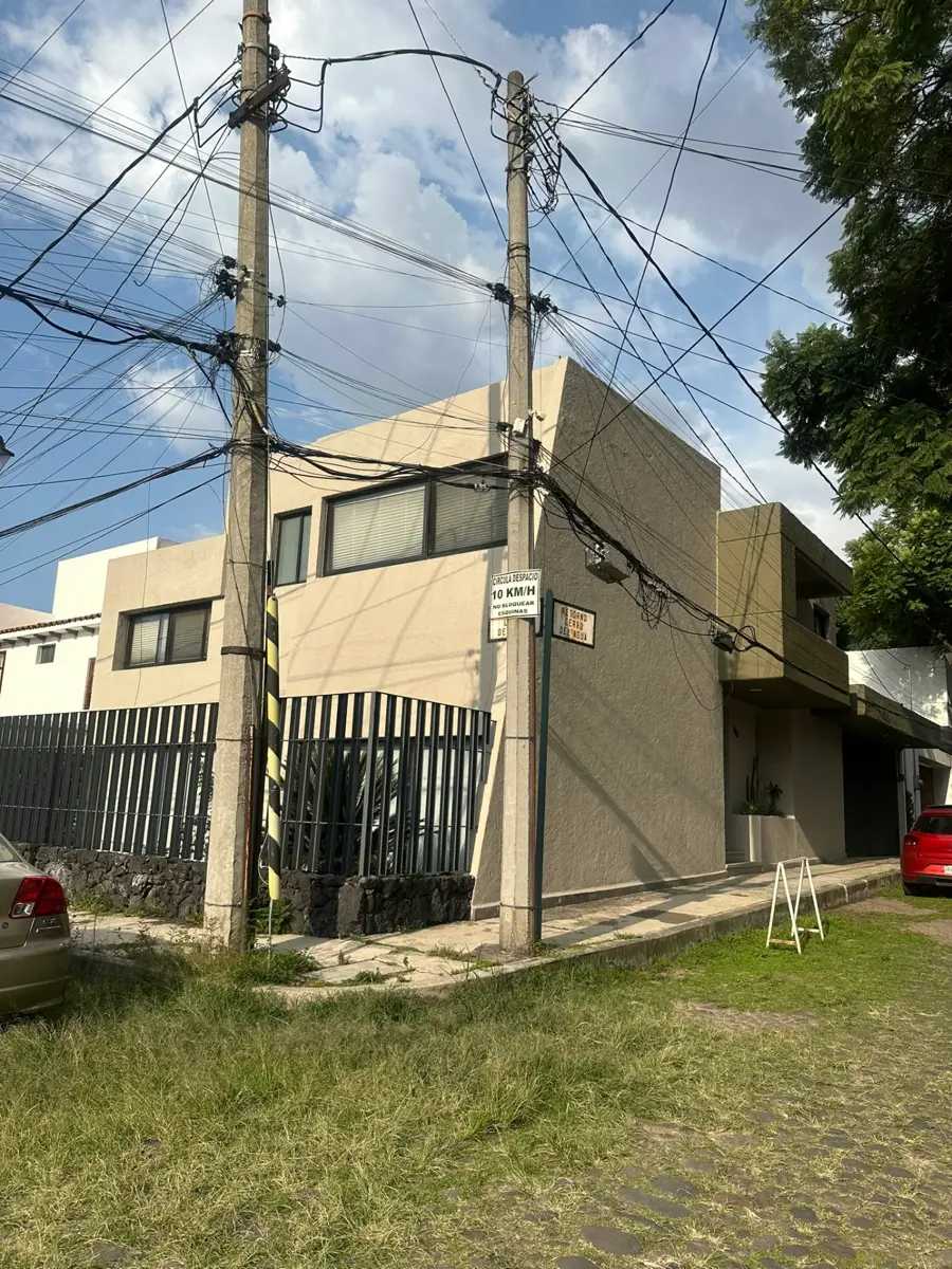 Casa en venta en Copilco Universidad, Coyoacán — foto 1 de 35