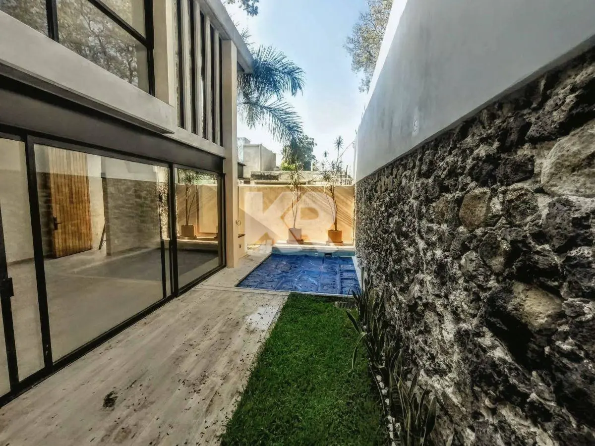 Casa en venta en Lomas del Mirador, Cuernavaca — foto 1 de 23