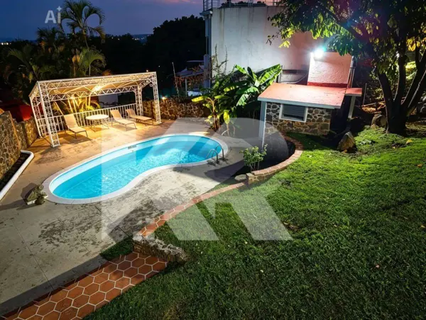 Casa en venta en Fraccionamiento Lomas de Cortes, Cuernavaca — foto 2 de 44