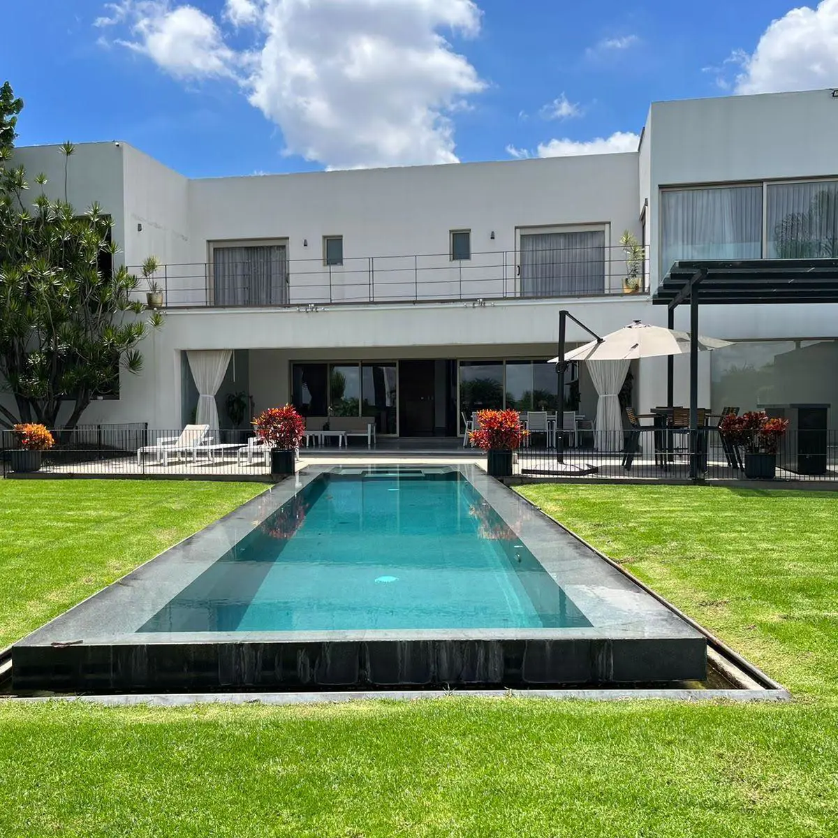 Casa en venta en Jardines de Cuernavaca, Cuernavaca — foto 1 de 30