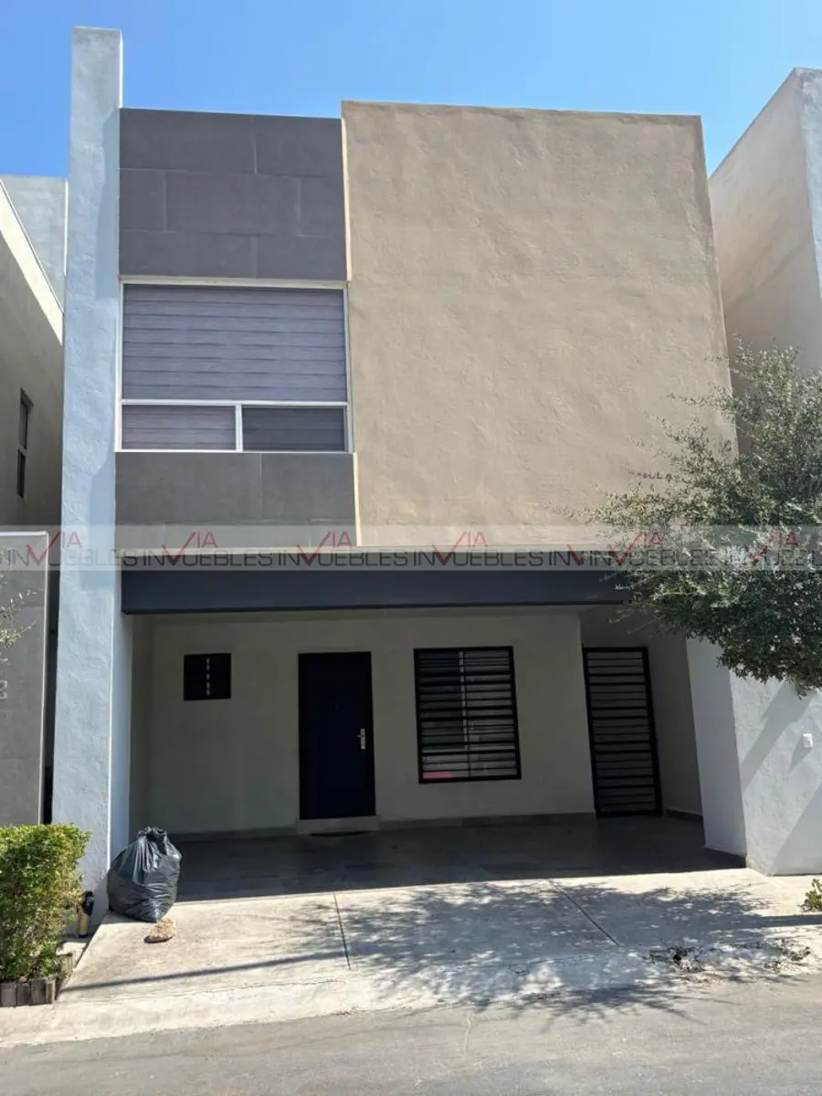 Casa en venta en Montenova, García — foto 1 de 33