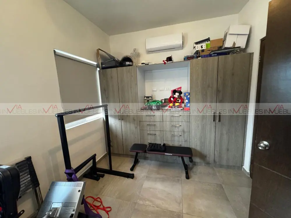Casa en venta en Lazaro Garza Ayala, San Pedro Garza García — foto 1 de 14