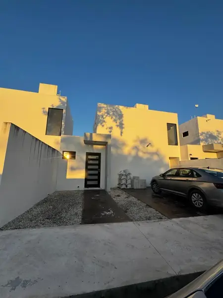 Casa en VENTA, en Pedregales de Misné Balam, Yucatán.