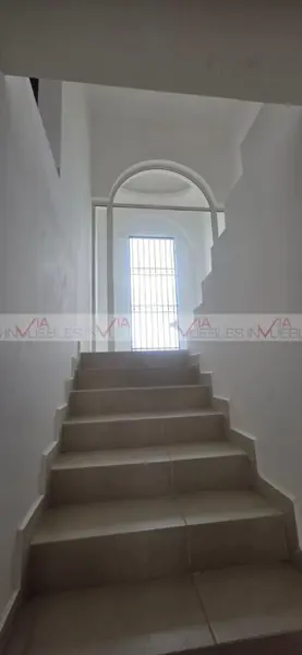 Casa en venta en Lomas de los Pilares, Cadereyta Jiménez — foto 3 de 19