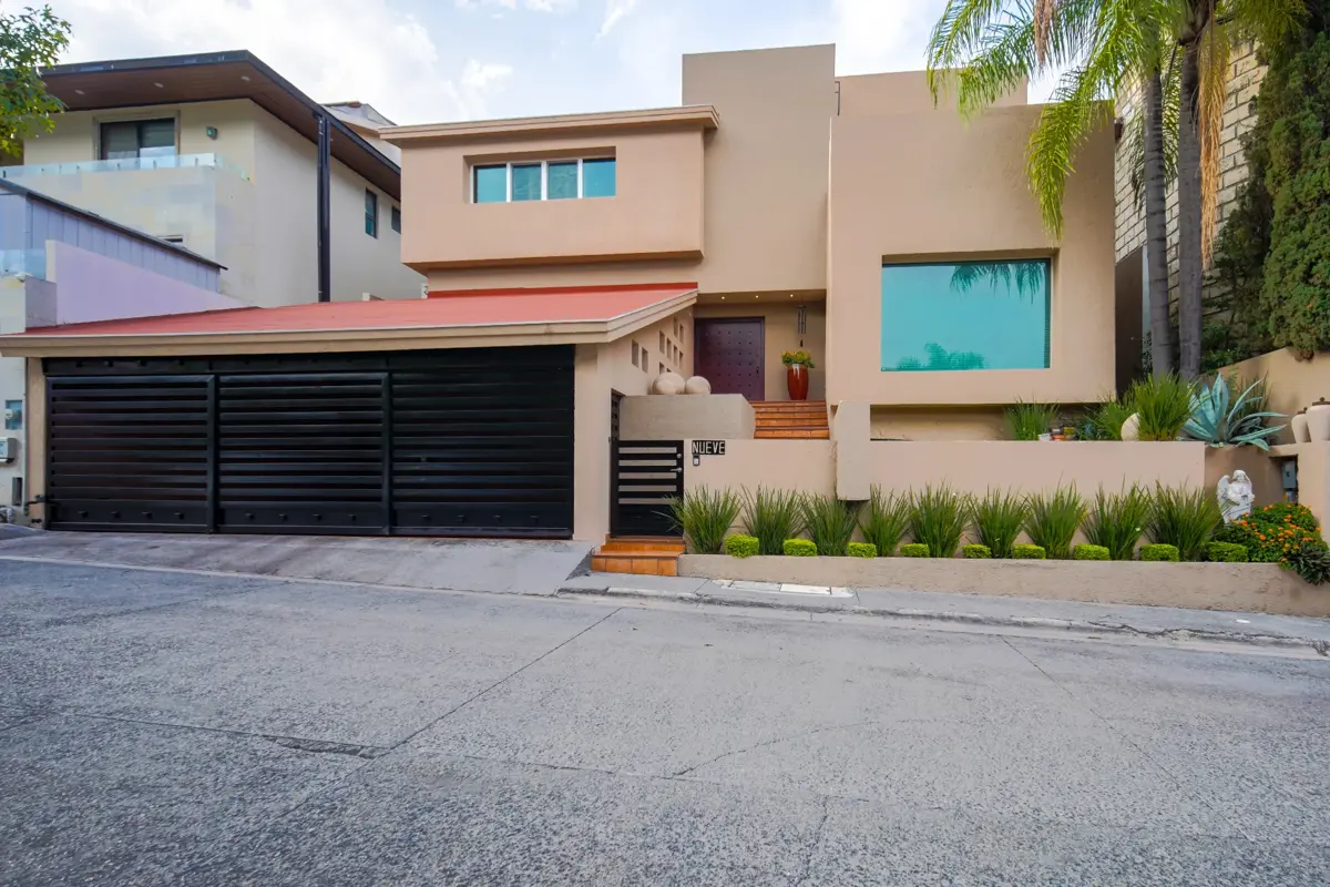 Casa en venta en Bosquencinos, Monterrey — foto 1 de 18