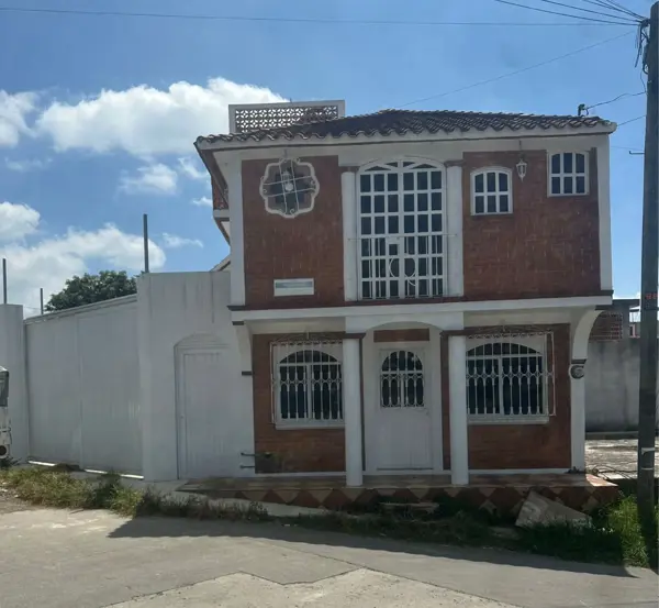 CASA EN VENTA ( col. Revolución )