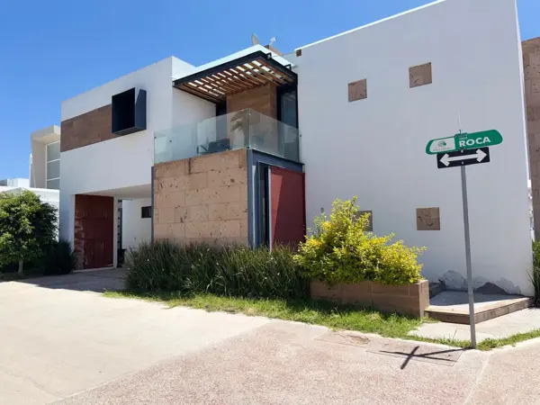 Casa  en Venta en Dellaterra Residencial al Norte de Aguascalientes