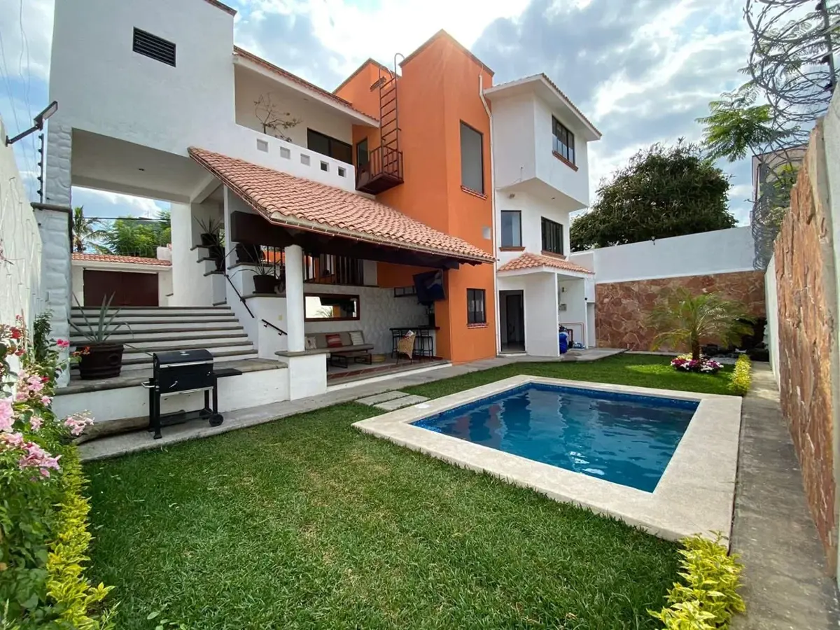 Casa en venta en Hacienda Tetela, Cuernavaca — foto 1 de 9