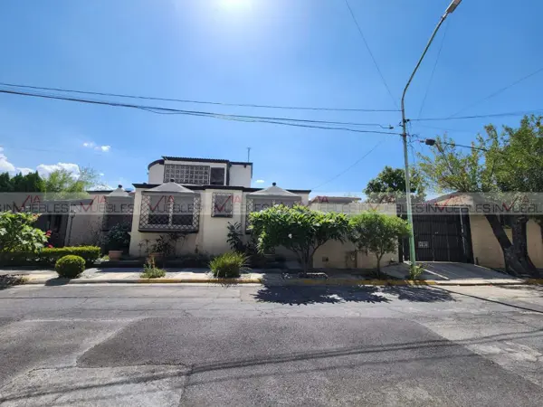 Casa en venta en Contry la Silla, Guadalupe — foto 2 de 26