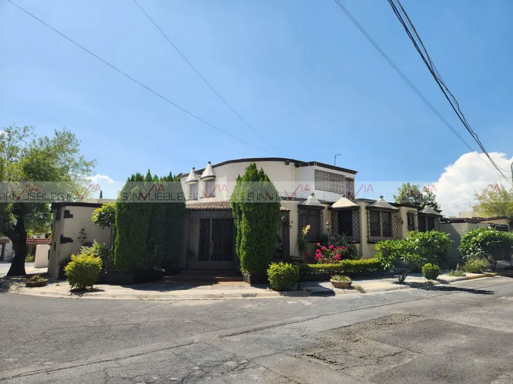 Casa en venta en Contry la Silla, Guadalupe — foto 1 de 26