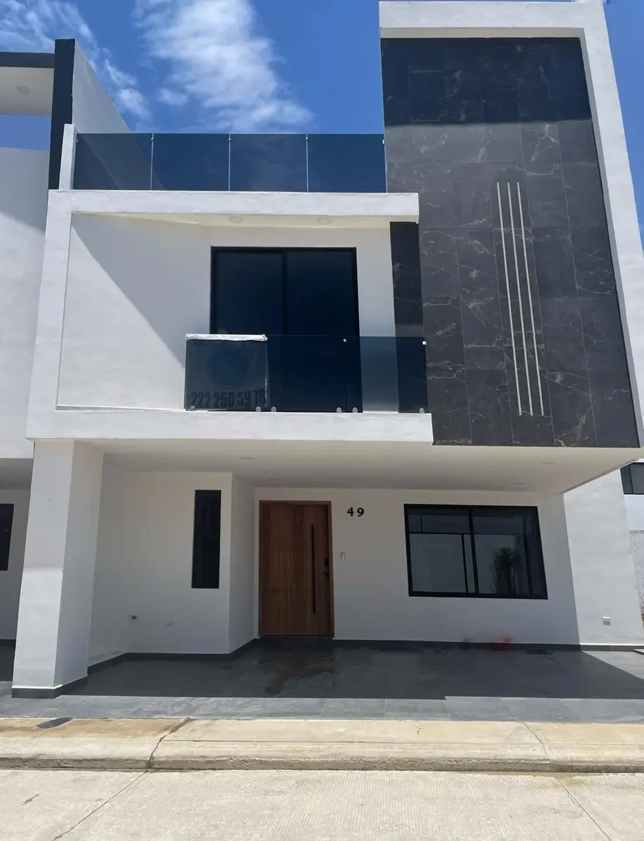 Casa en venta en Residencial el Campanario, San Pedro Cholula — foto 1 de 26