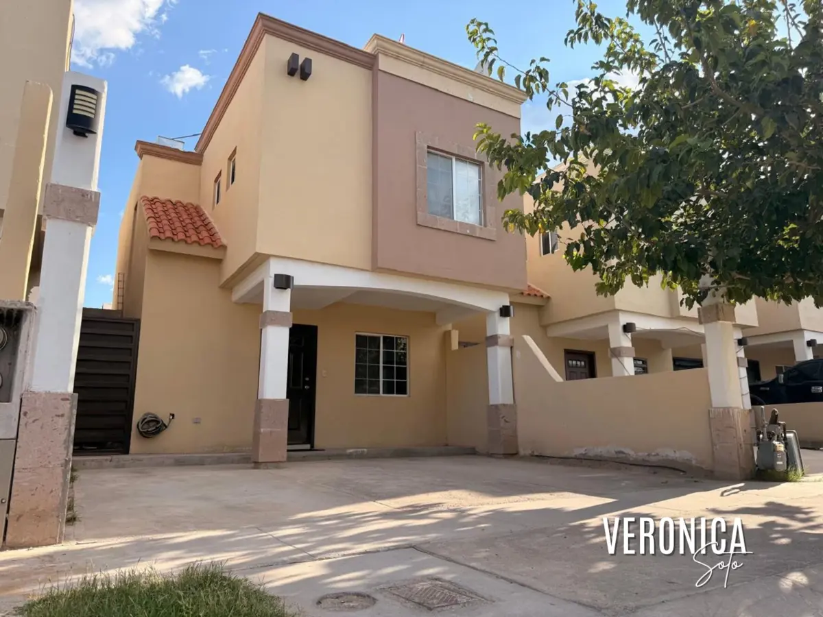 Casa en venta en Manuel Gomez Morin, Juárez — foto 1 de 20