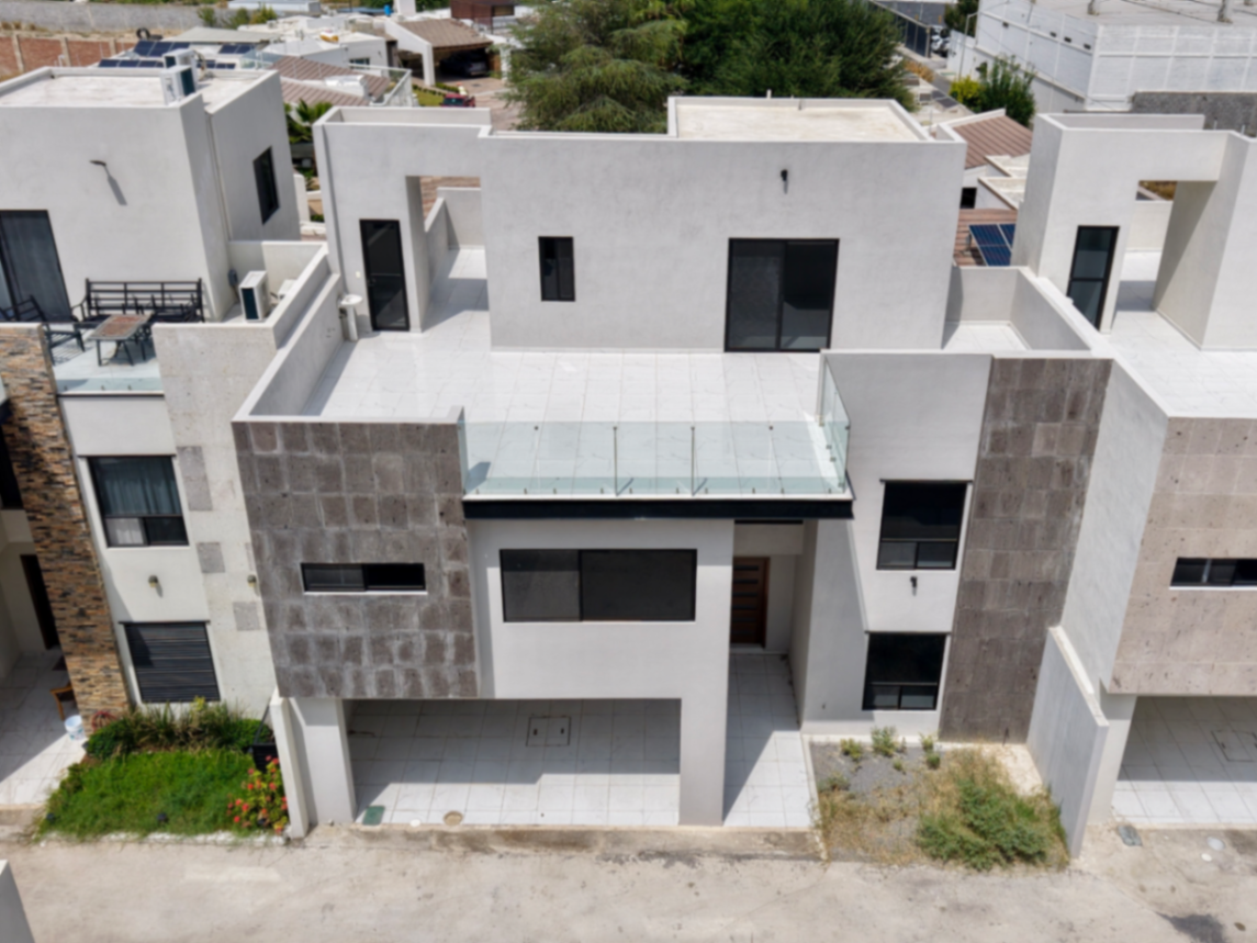 Casa nueva al norte de Saltillo | 3 Recámaras, 3 Niveles y Roof Top Casa nueva al norte de Saltillo | 3 Recámaras, 3 Niveles y Roof Top