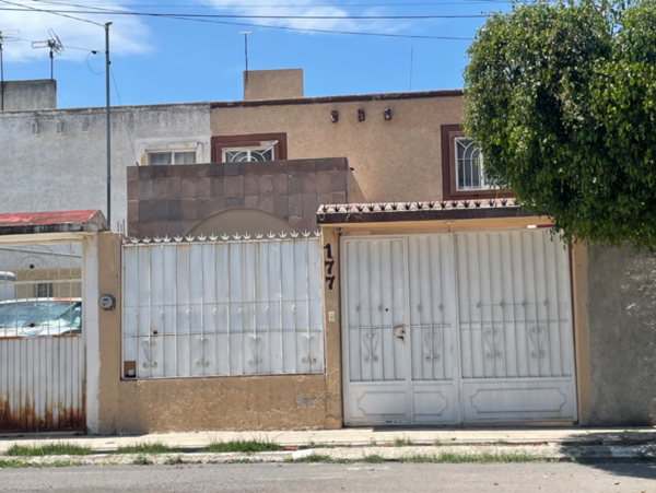 CASA EN VENTA SAN JUAN DEL RIO QUERETARO