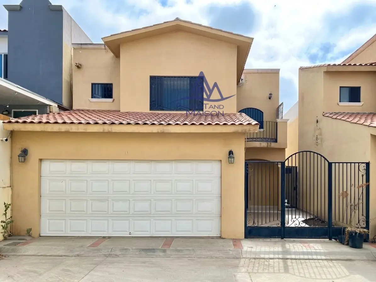 Casa en venta en Aeropuerto, Ensenada — foto 1 de 36