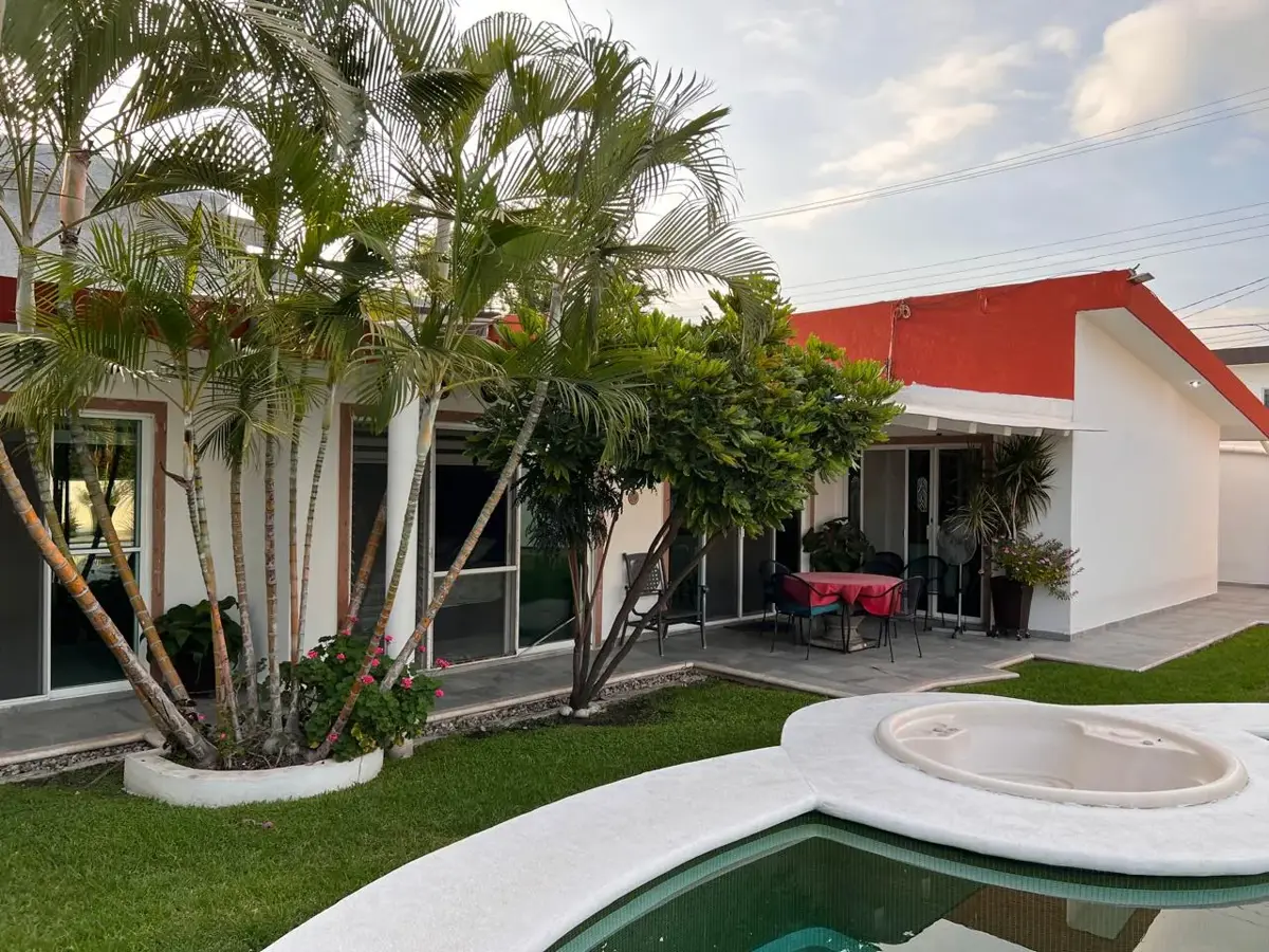 Casa en venta en Brisas de Cuernavaca, Cuernavaca — foto 1 de 20