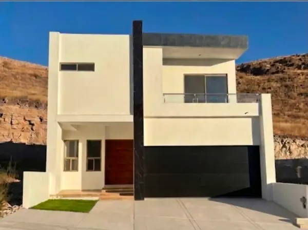 Casa en Venta en Fraccionamiento Privado en Zona Cantera, Chihuahua