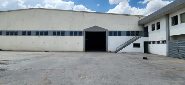 Bodega en renta en Omega, Saltillo — foto 3 de 17