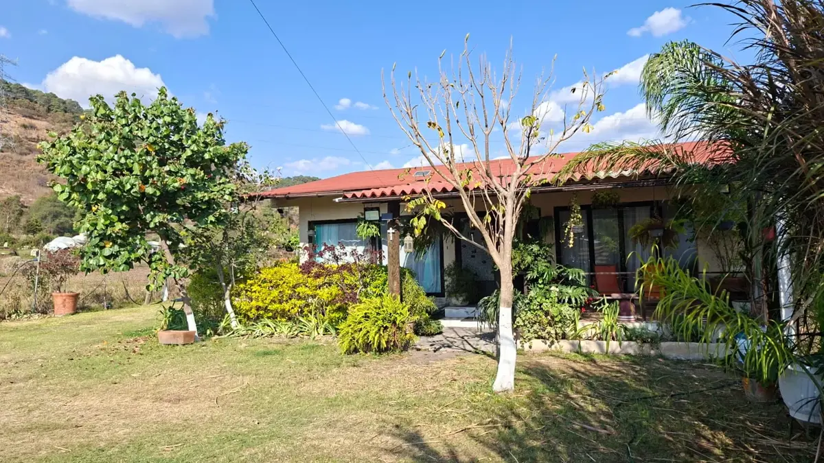 Casa en renta en Santa María Pipioltepec (Pipioltepec), Valle de Bravo — foto 1 de 13