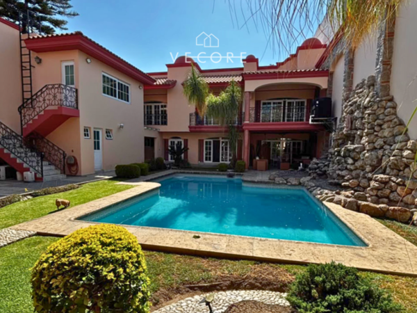 CASA EN VENTA EN BOSQUES DE LA VICTORIA, GUADALAJARA