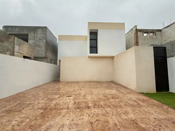 Casa Leo en Venta en Privada Nadira, Conkal