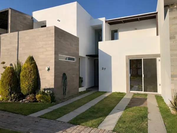 Hermosa Casa en Venta con Alberca Privada en Lomas de Angelópolis Puebla, Parque Baja California Sur