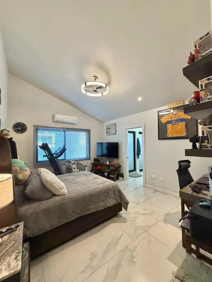 Casa en Venta en Las Cumbres, Monterrey, Nuevo León