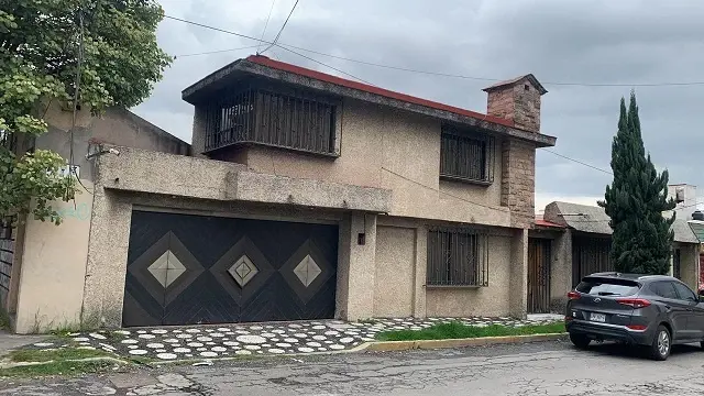 Casa en venta en Comision Federal de Electricidad, Toluca — foto 1 de 28