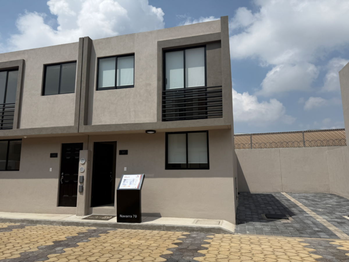 Casa en venta en San Francisco Ocotlán (Ocotlán), Coronango — foto 1 de 24