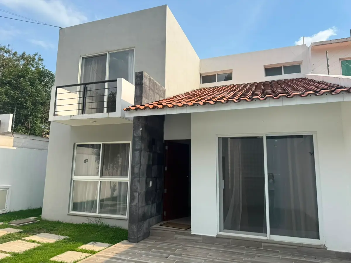 Casa en venta en Mirador Universidad, Cuernavaca — foto 1 de 13