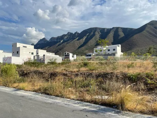 Terreno en venta en La Montaña, García — foto 2 de 12