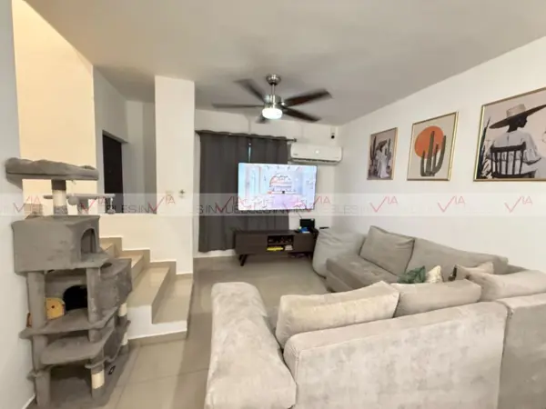 Casa en venta en Jardines de Huinalá, Apodaca — foto 2 de 12