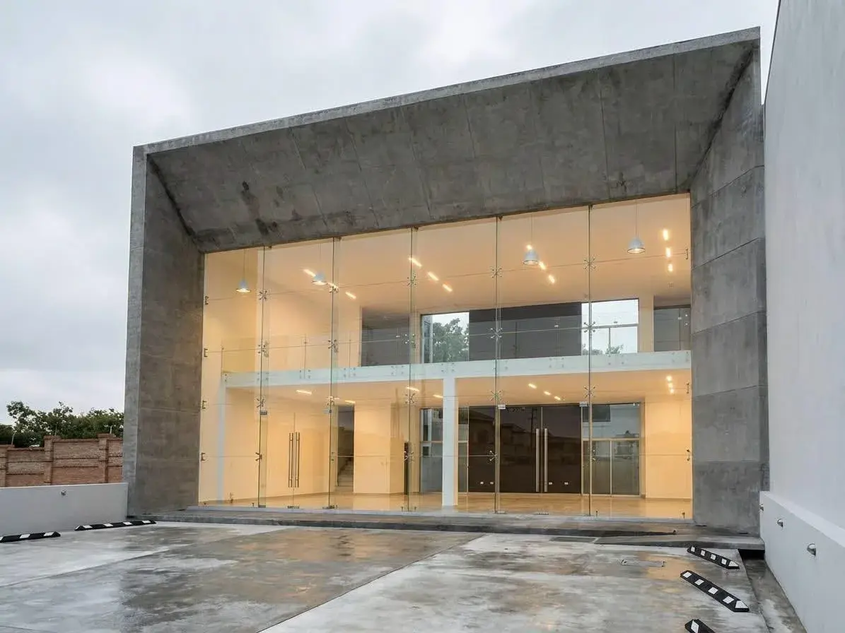 Edificio en renta en Luis Donaldo Colosio, Saltillo — foto 1 de 10